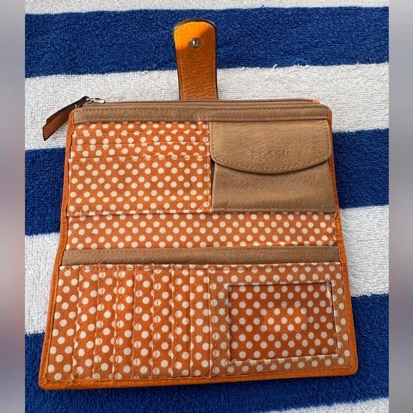 Rare Fossil Key-Per perforated leather floral bifold wallet - Picture 4 of 5